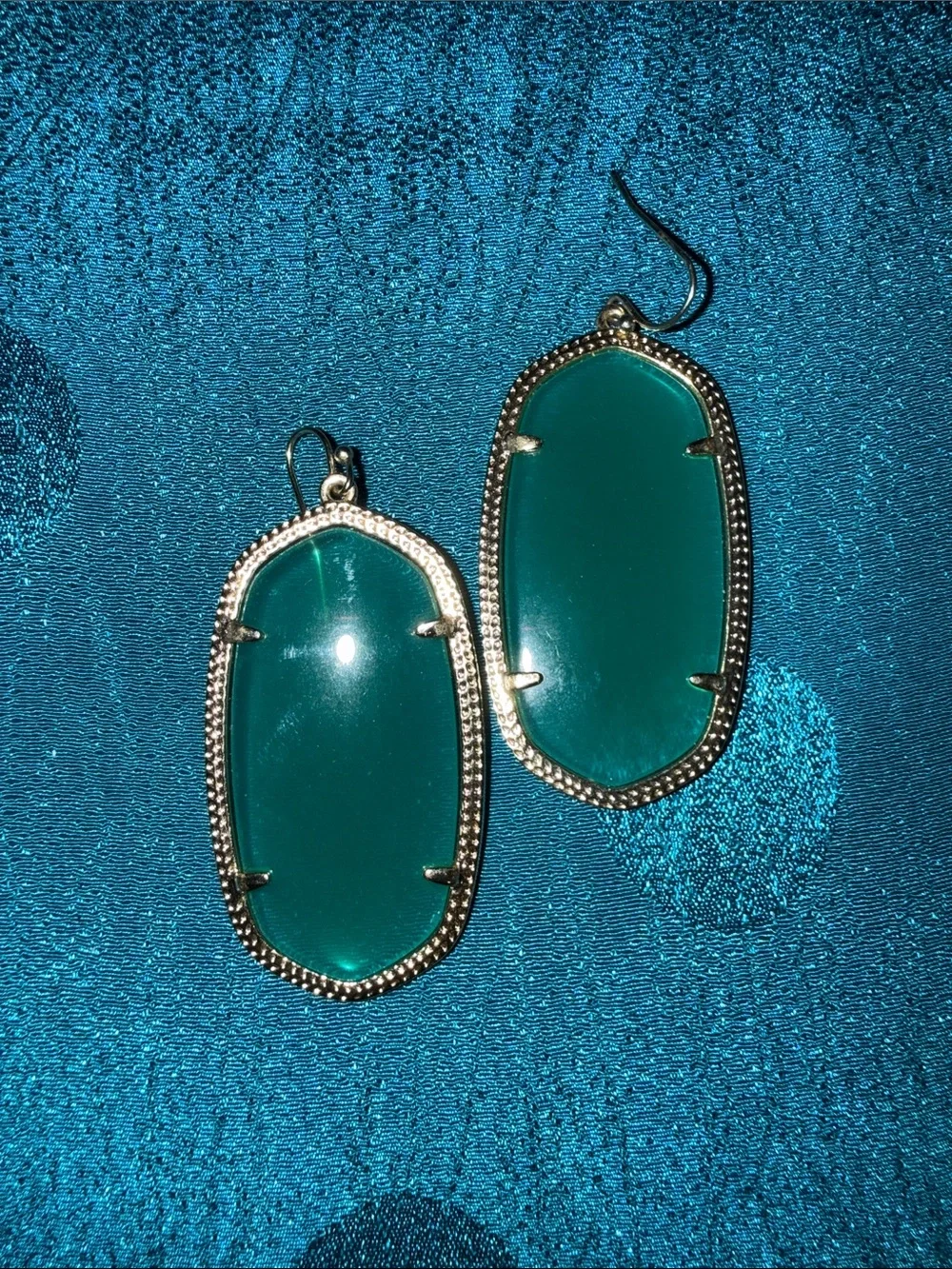 Green Stone Dangle Earrings bye Kendra Scott